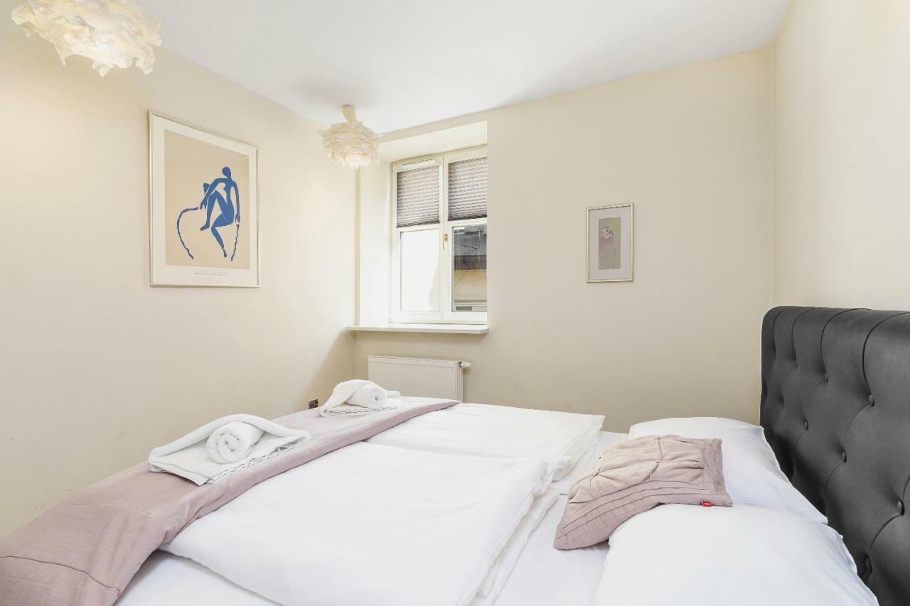 Apartments Cracow Miodowa By Renters Красков Екстериор снимка